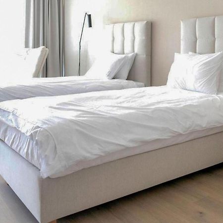 1 Bedroom Awesome Apartment In Binowo Esterno foto